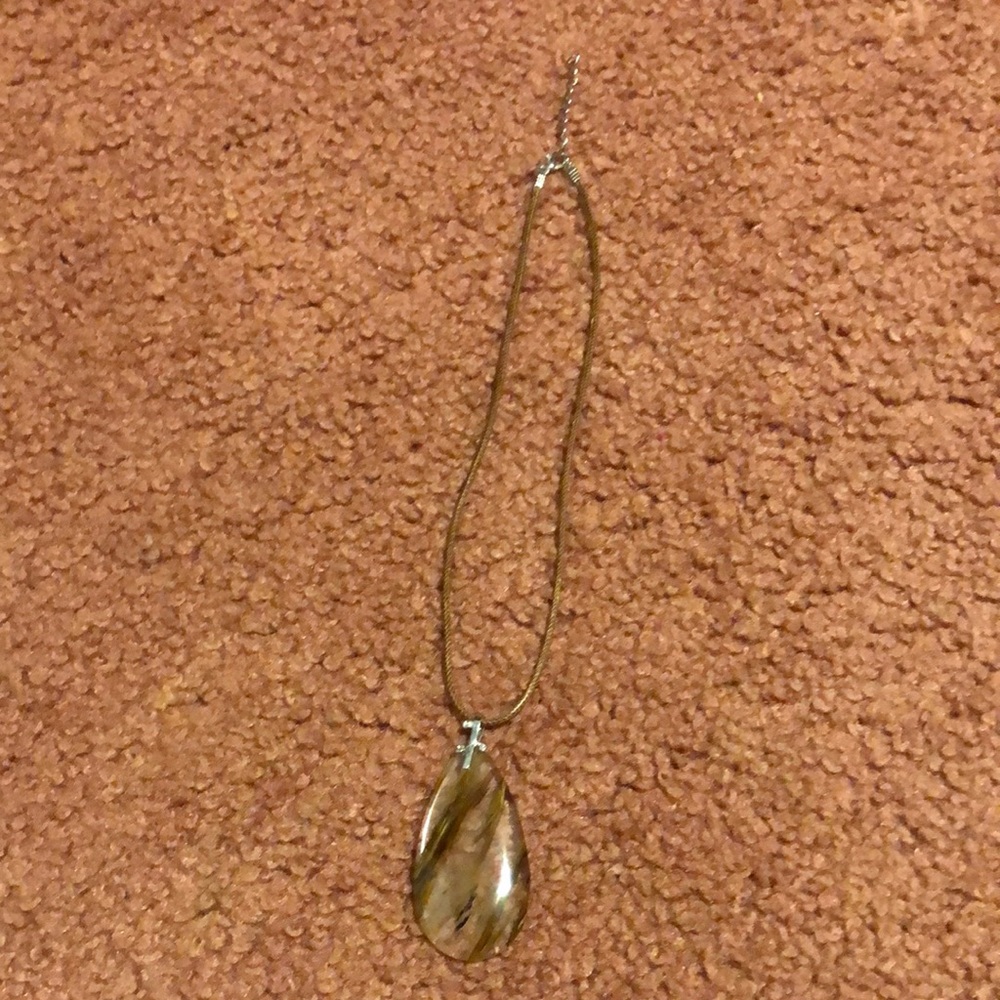 Absolutely Stunning Vintage Stone Necklace - Picture 2 of 7